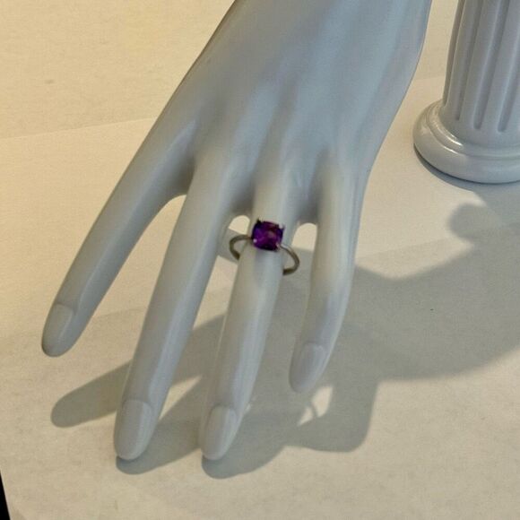 Genuine Cushion Cut Amethyst 2 ct Solitaire Sterling Silver Ring New - Picture 2 of 5